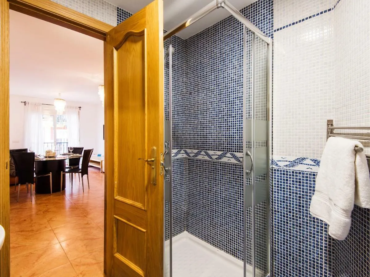 Rentandhomes fuengirola beach apartment